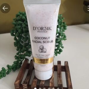 D'OR24K Coconut Facial Scrub - Revitalizing Clarifying (White with Brown Specks)